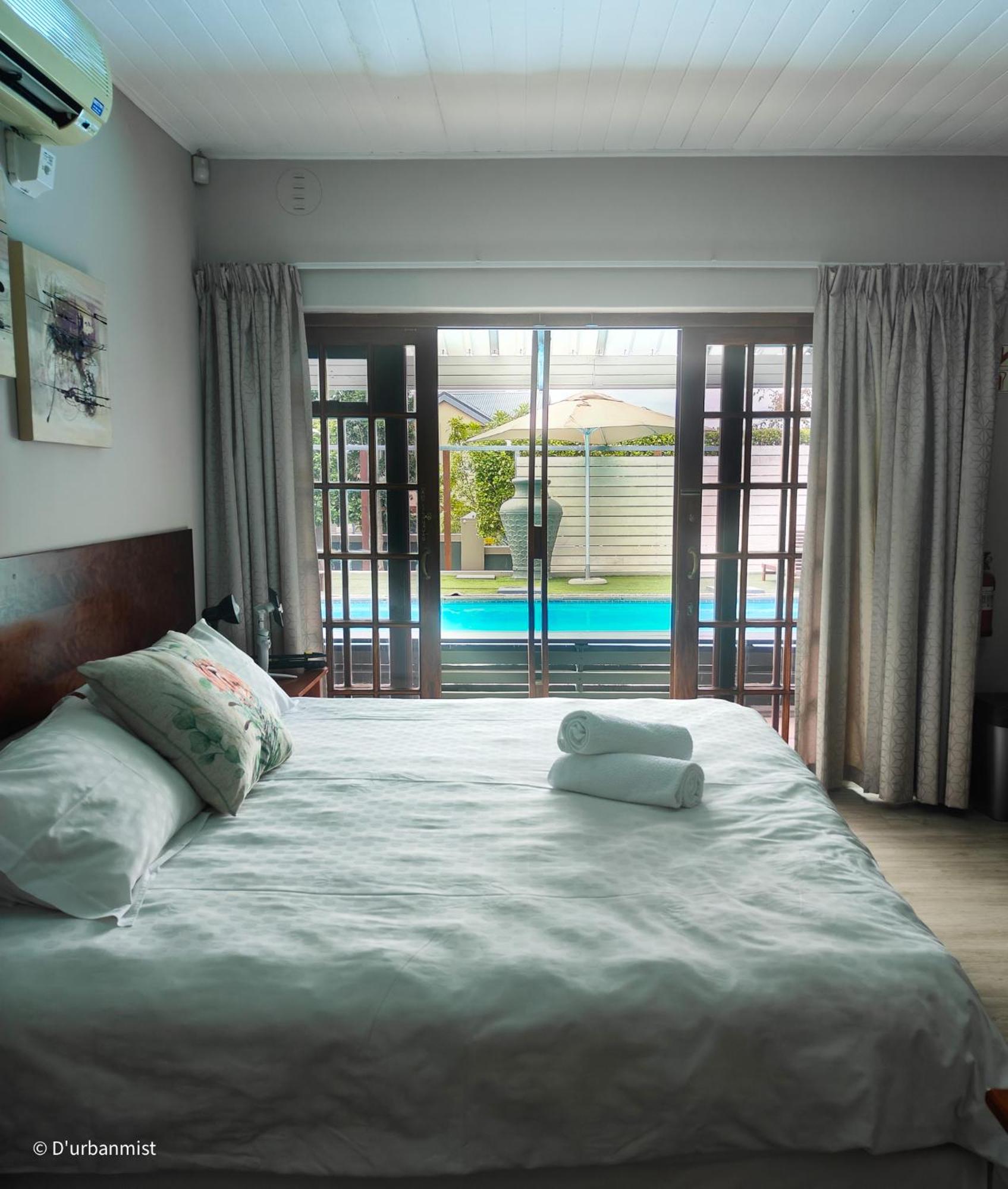 D'Urbanmist Self-Catering Guest House เดอร์บันวิลล์ ภายนอก รูปภาพ